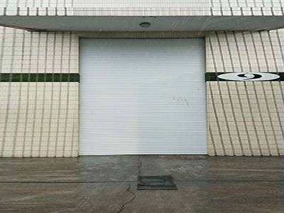 電動抗風卷簾門